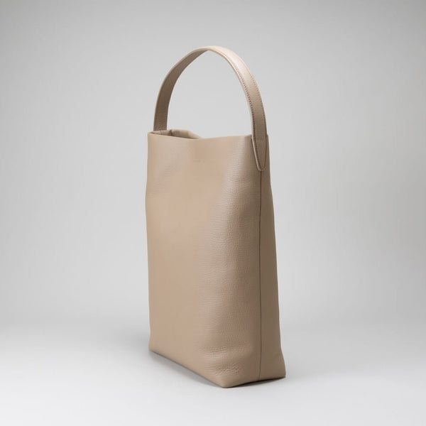 The Soft Bucket [ザ・ソフト・バケット] 日本でつくる、本革なのに