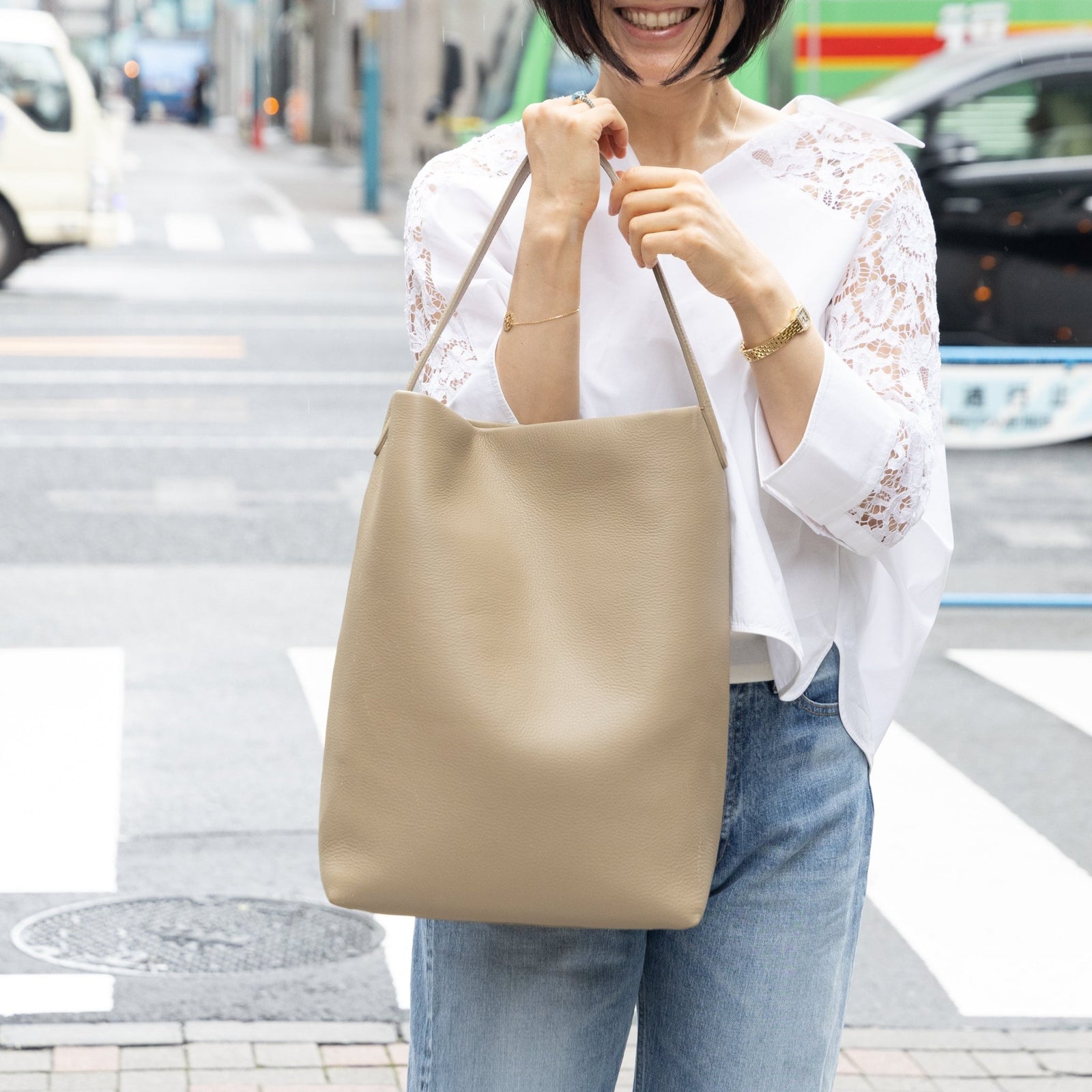 The Soft Bucket [ザ・ソフト・バケット] 日本でつくる、本革なのに