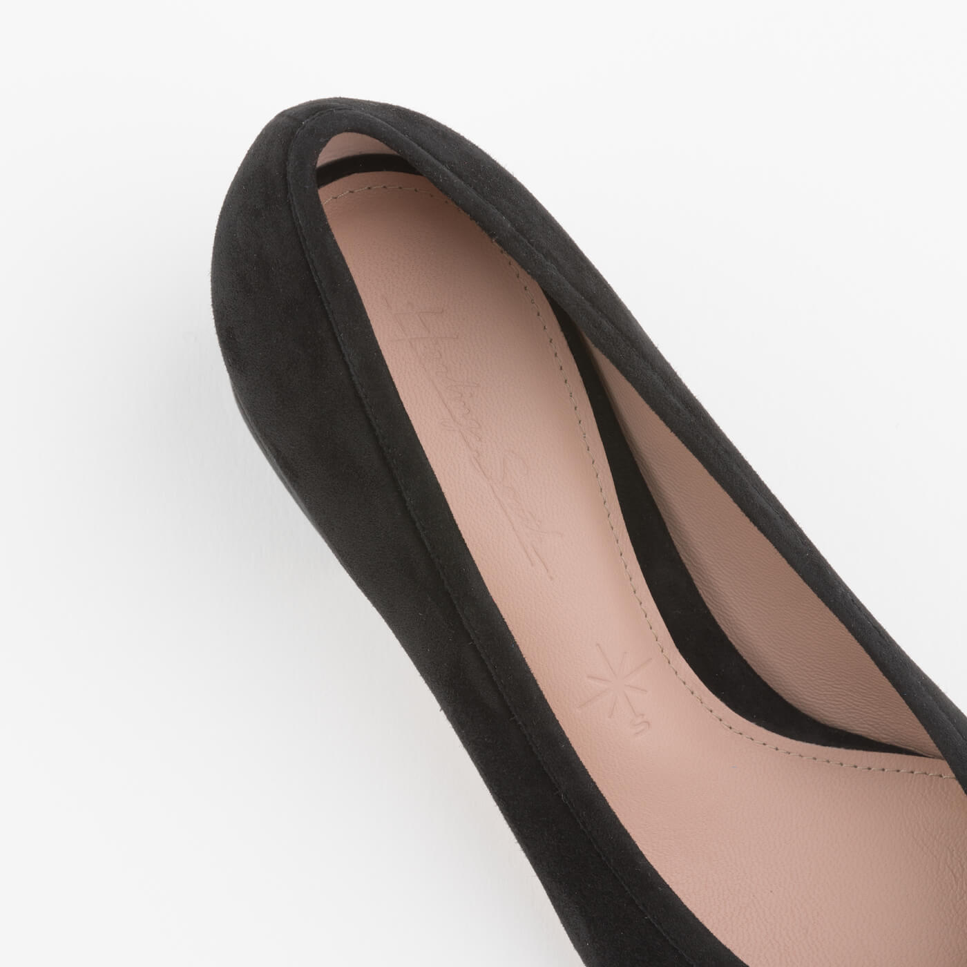 The Soft Pump [ザ・ソフト・パンプ] イタリアでつくる、素足でも痛く